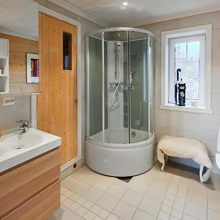 Lovely In Edland With Sauna *